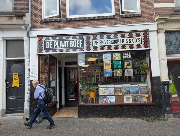 Gevel van De Plaatboef aan de Oudegracht in Utrecht.